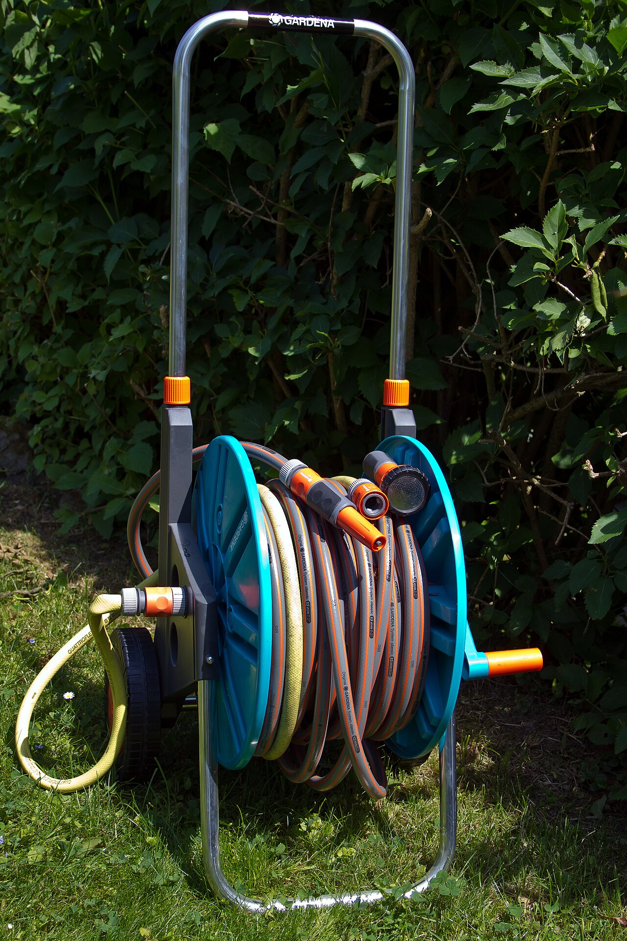 Garden hose reel